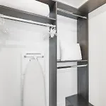 Modern Luxe Studio In Downtown Miami With Rooftop Pool And Gym