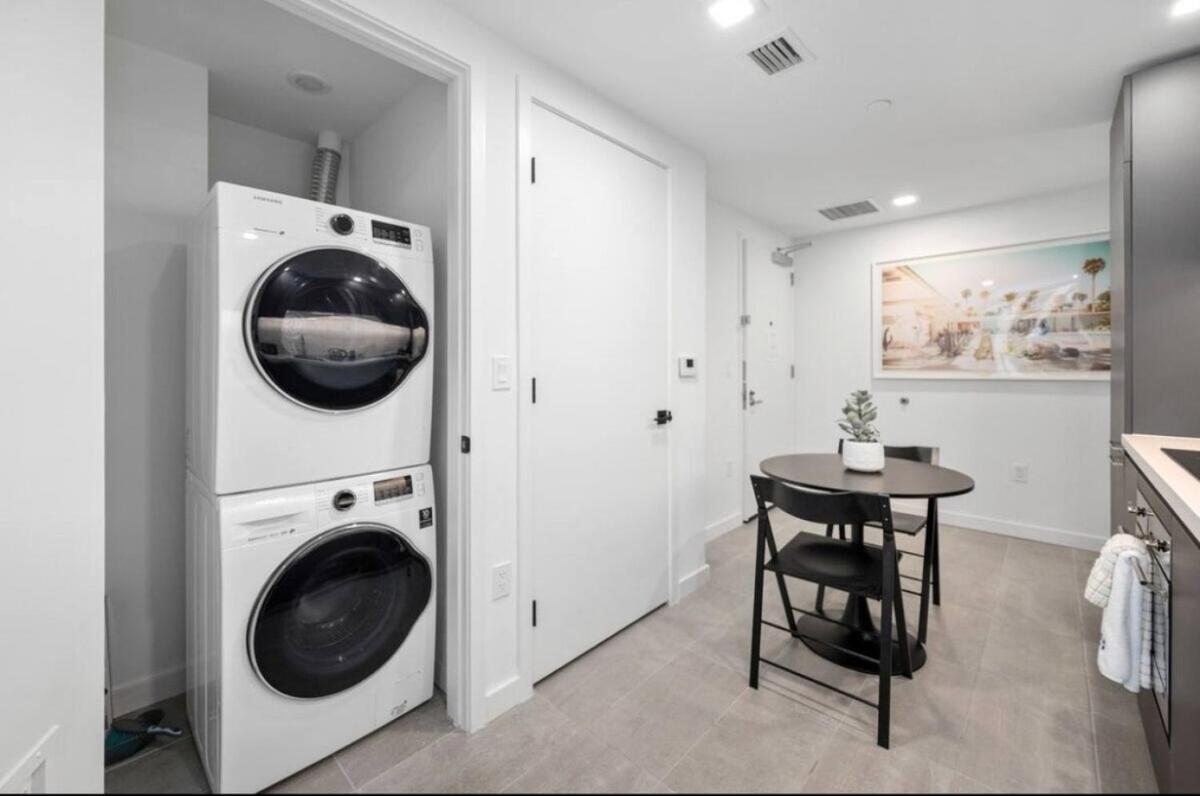 Modern Luxe Studio In Downtown Miami With Rooftop Pool And Gym * Miami