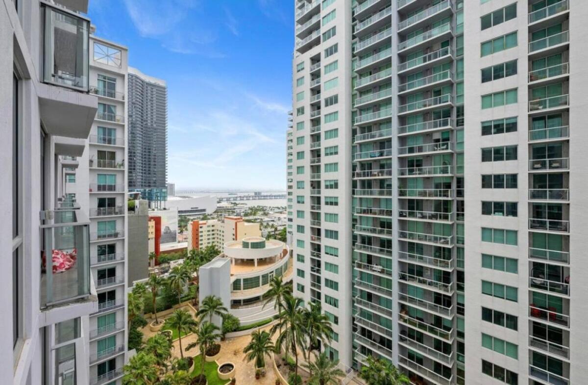 Modern Luxe Studio In Downtown Miami With Rooftop Pool And Gym Apartment *