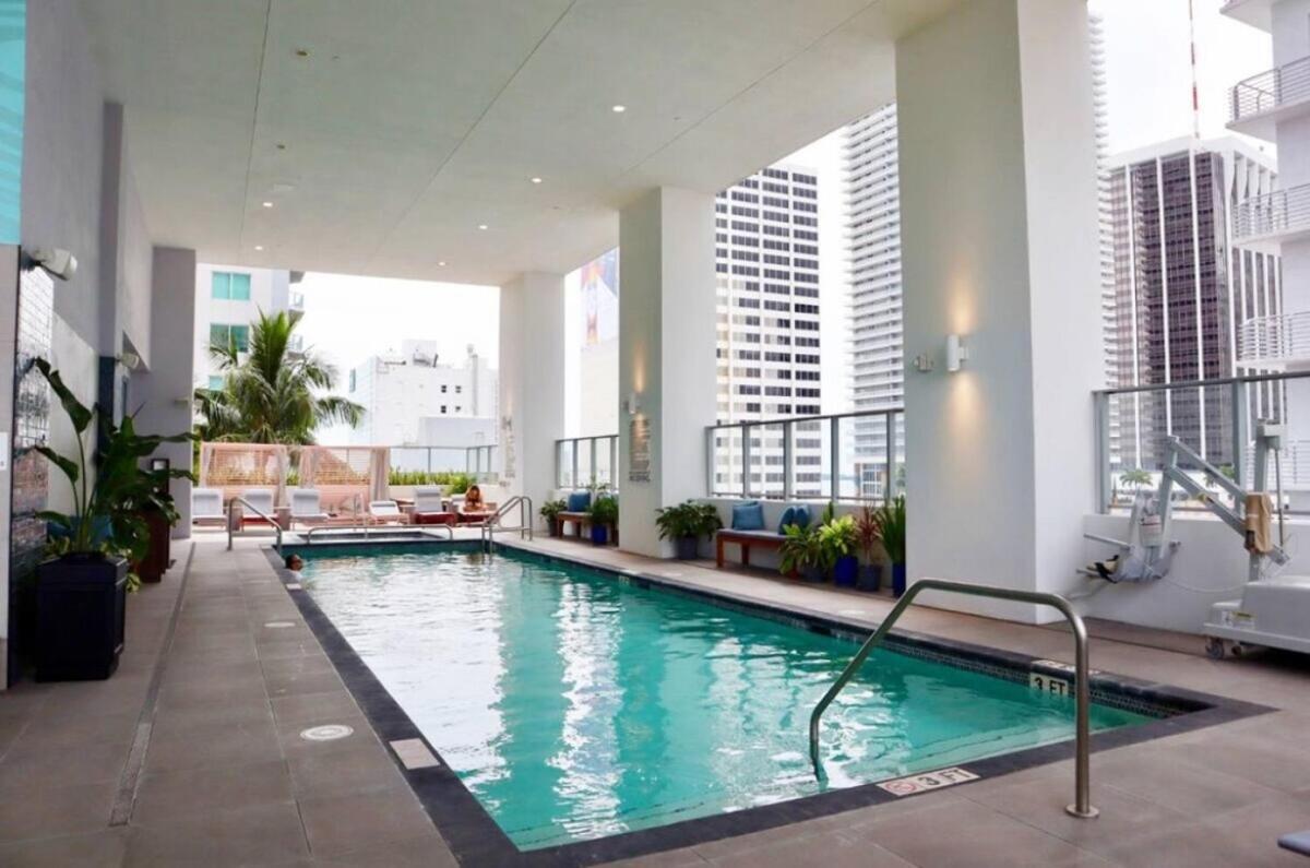 Modern Luxe Studio In Downtown Miami With Rooftop Pool And Gym *
