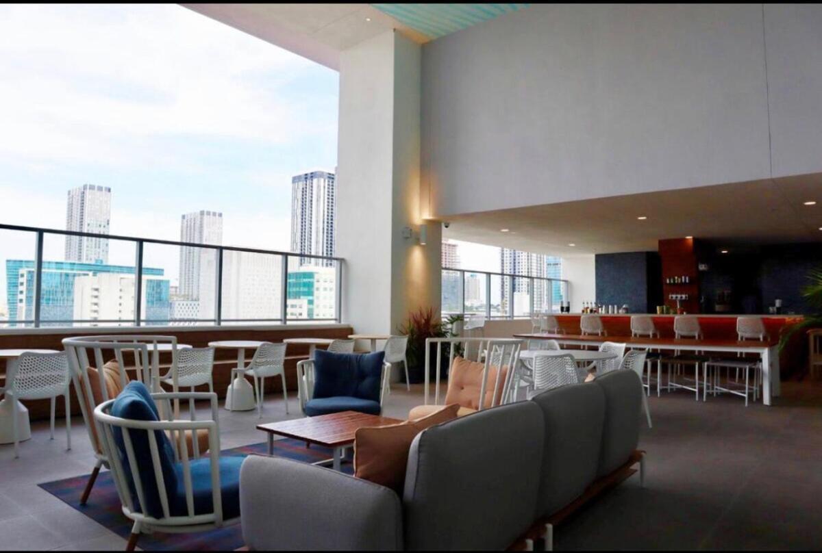 Modern Luxe Studio In Downtown Miami With Rooftop Pool And Gym * Miami