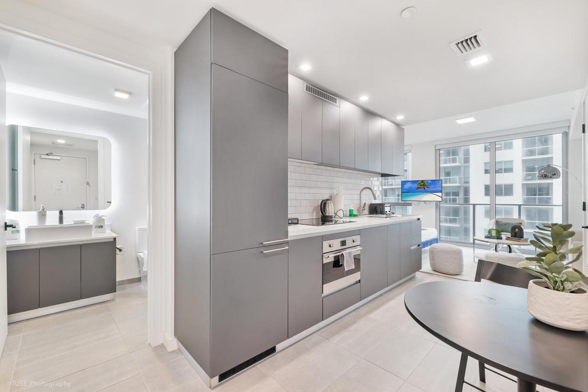 Apartment Modern Luxe Studio In Downtown Miami With Rooftop Pool And Gym Miami