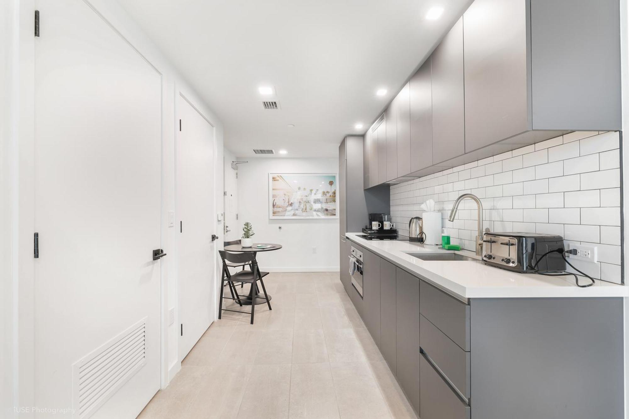 Modern Luxe Studio In Downtown Miami With Rooftop Pool And Gym Apartment Miami